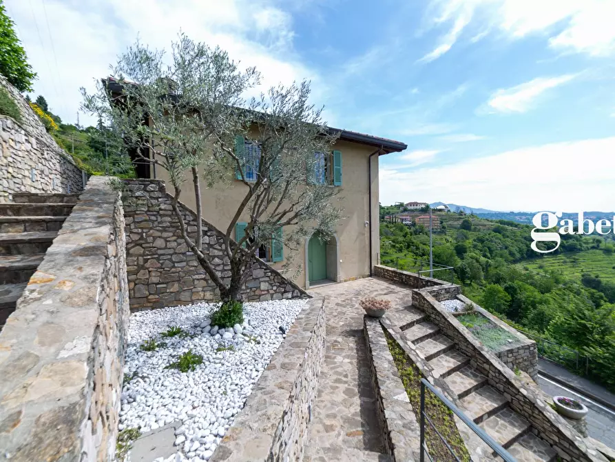 Immagine 10 di Casa indipendente in vendita  in Via Belvedere 37 a Montevecchia