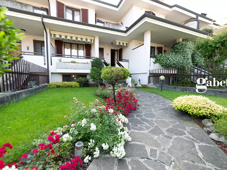 Immagine 6 di Villetta a schiera in vendita  in Via Donizetti 17 a Ronco Briantino
