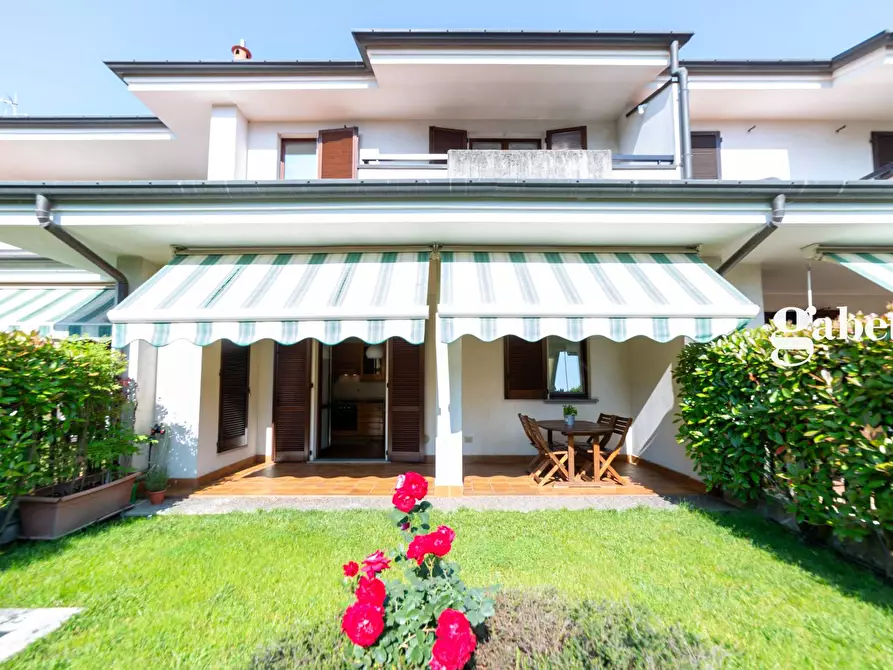 Immagine 23 di Villetta a schiera in vendita  in Via Donizetti 17 a Ronco Briantino