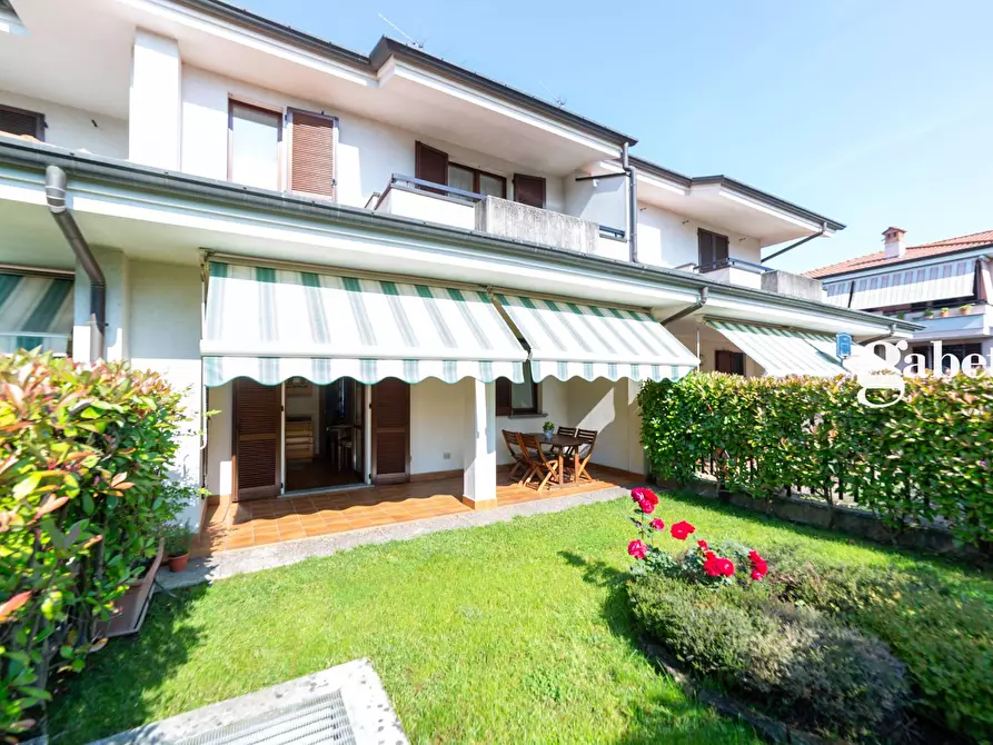 Immagine 24 di Villetta a schiera in vendita  in Via Donizetti 17 a Ronco Briantino
