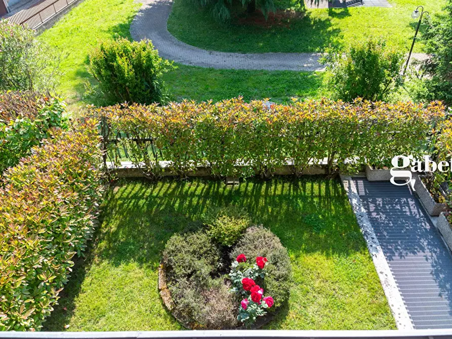 Immagine 48 di Villetta a schiera in vendita  in Via Donizetti 17 a Ronco Briantino