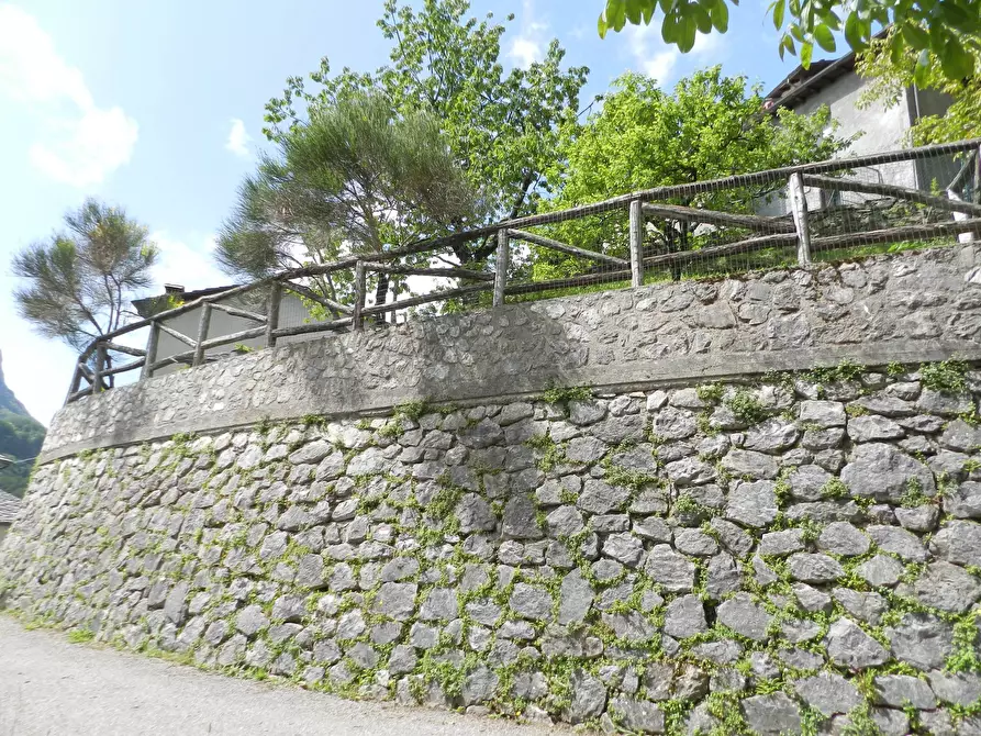 Immagine 2 di Casa indipendente in vendita  a Careggine