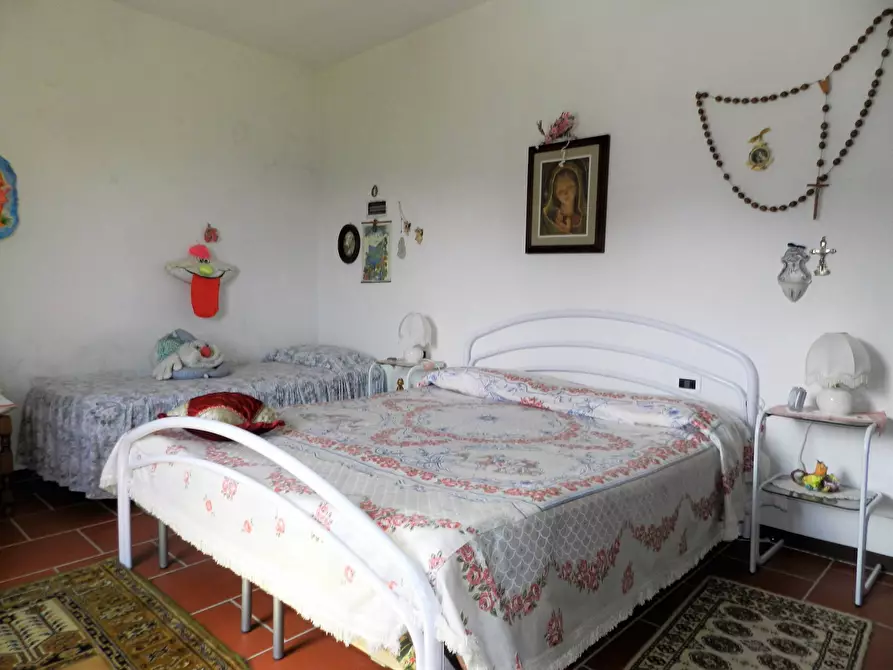 Immagine 17 di Casa indipendente in vendita  a Careggine