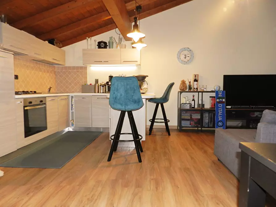 Immagine 3 di Appartamento in vendita  1967 a Lucca