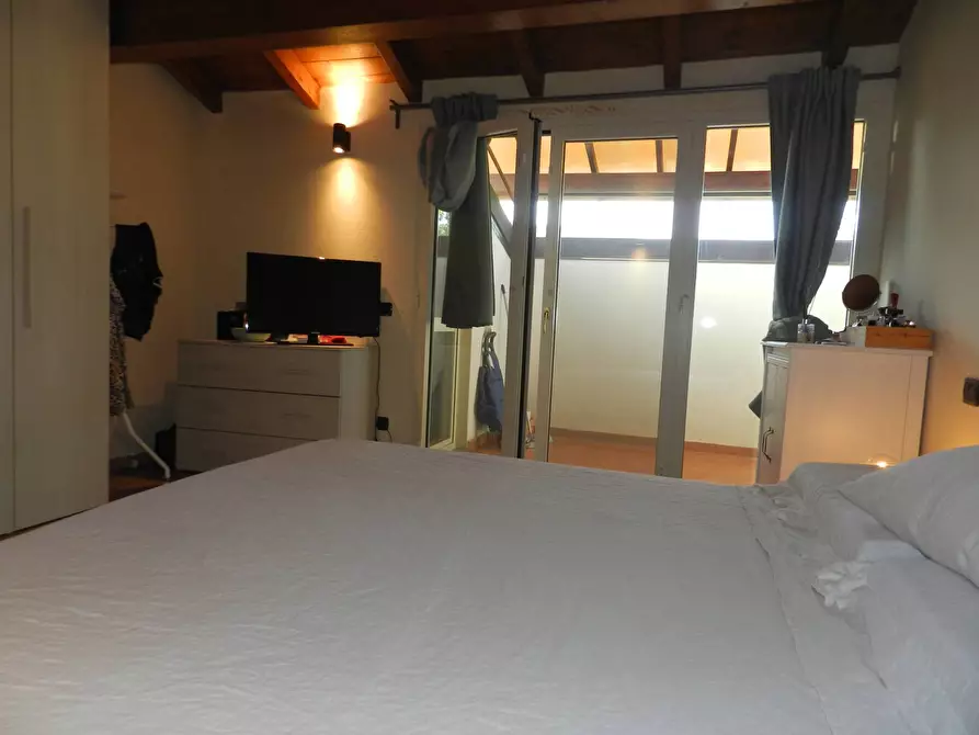 Immagine 16 di Appartamento in vendita  1967 a Lucca