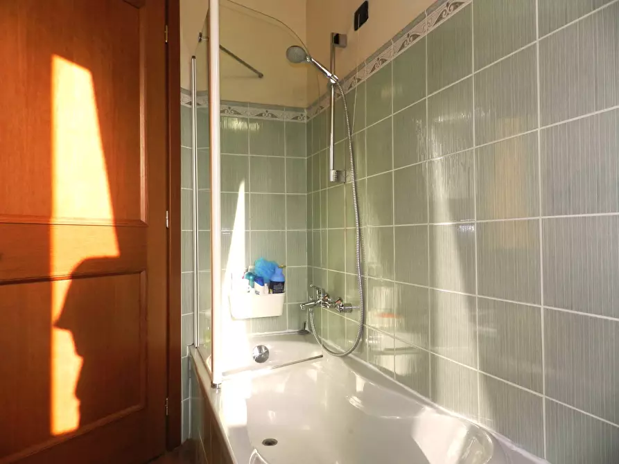 Immagine 23 di Appartamento in vendita  1967 a Lucca