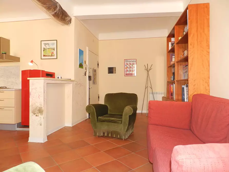 Immagine 6 di Appartamento in vendita  9 a Lucca