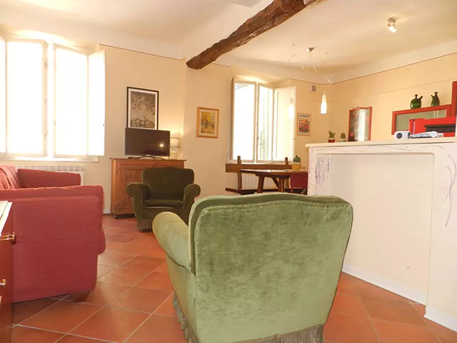 Immagine 1 di Appartamento in vendita  9 a Lucca