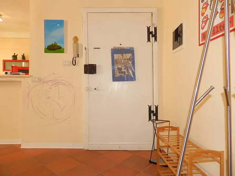 Immagine 10 di Appartamento in vendita  9 a Lucca