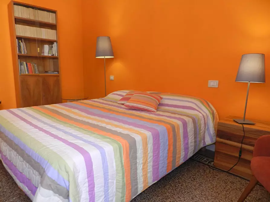 Immagine 17 di Appartamento in vendita  9 a Lucca