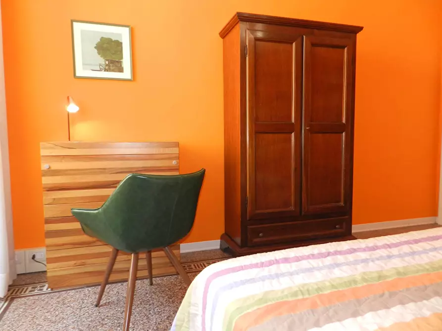 Immagine 18 di Appartamento in vendita  9 a Lucca