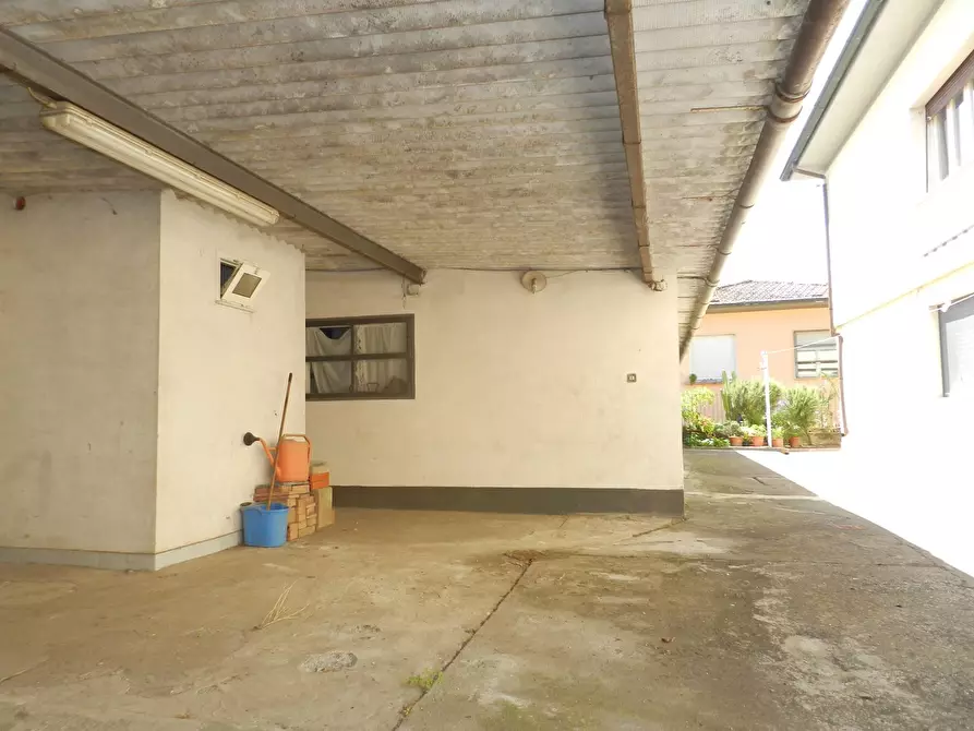 Immagine 54 di Casa semindipendente in vendita  3136 a Lucca