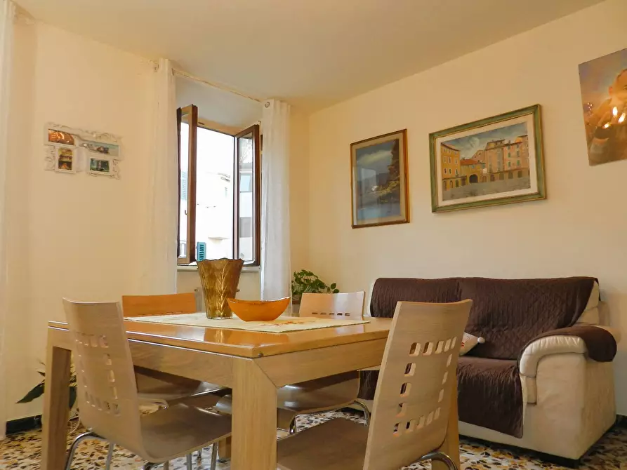 Immagine 15 di Rustico / casale in vendita  a Lucca