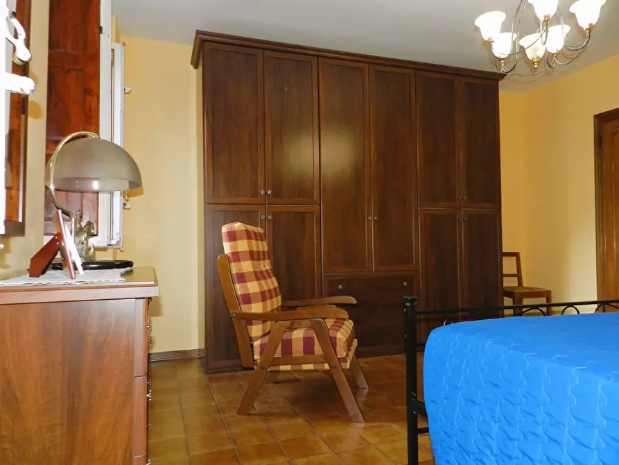 Immagine 27 di Rustico / casale in vendita  a Lucca