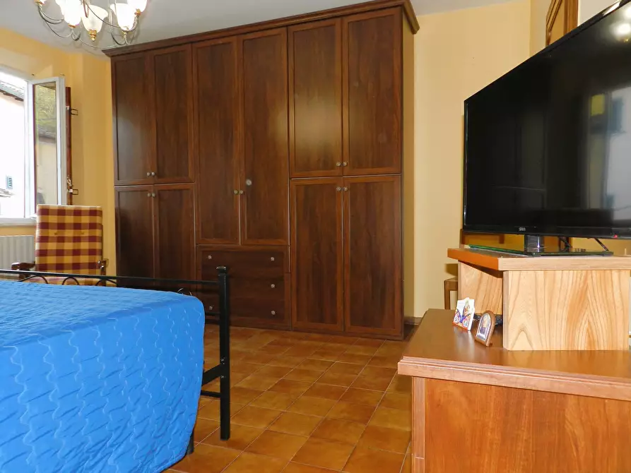 Immagine 31 di Rustico / casale in vendita  a Lucca