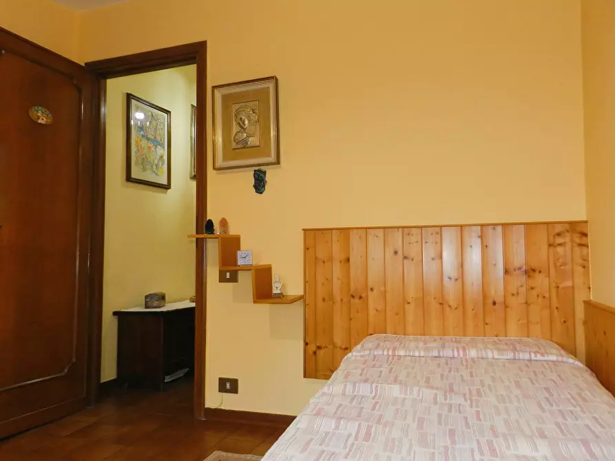 Immagine 34 di Rustico / casale in vendita  a Lucca