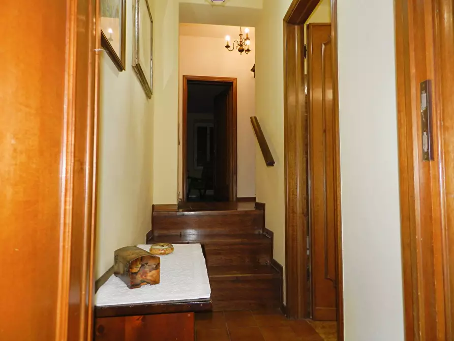 Immagine 37 di Rustico / casale in vendita  a Lucca