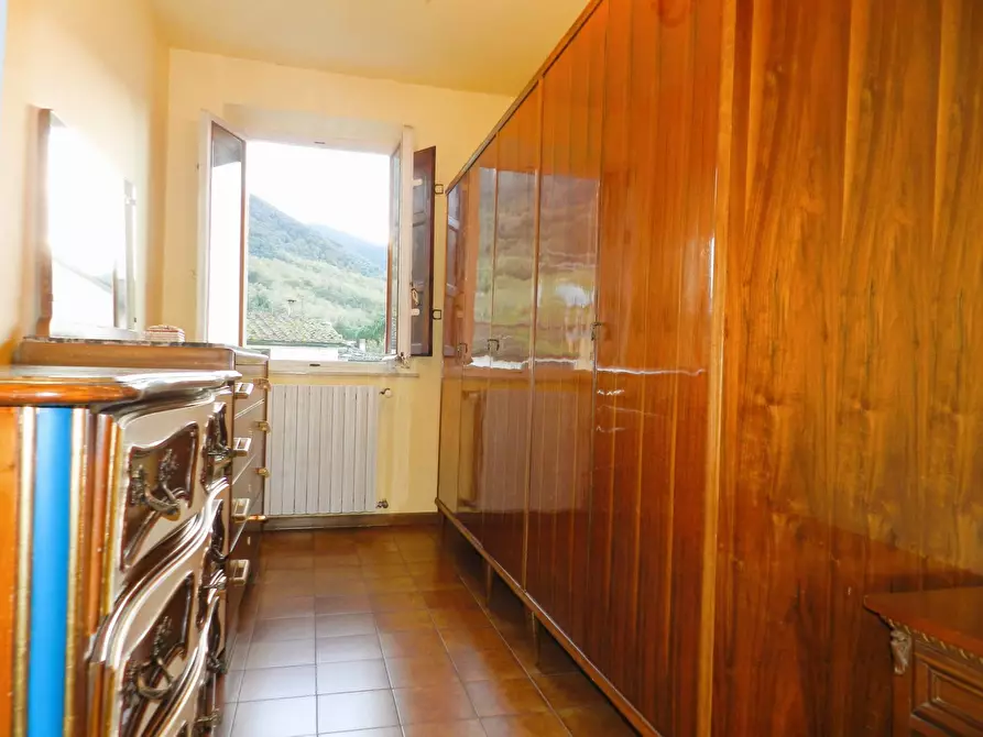 Immagine 44 di Rustico / casale in vendita  a Lucca