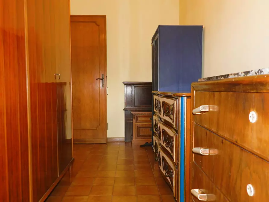 Immagine 46 di Rustico / casale in vendita  a Lucca