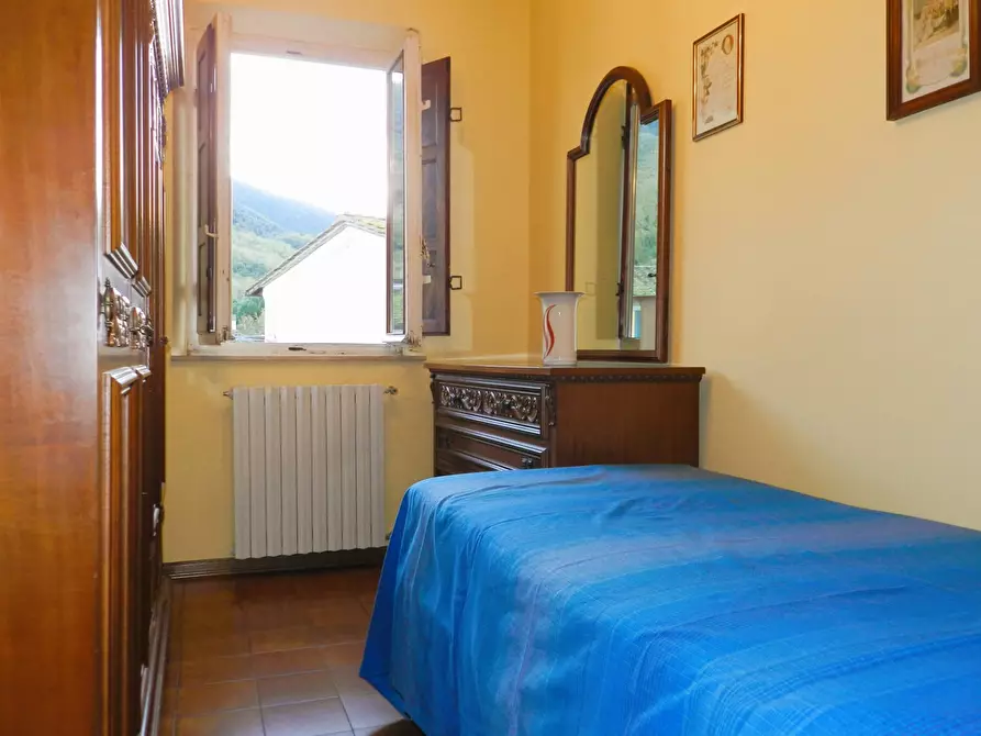 Immagine 47 di Rustico / casale in vendita  a Lucca