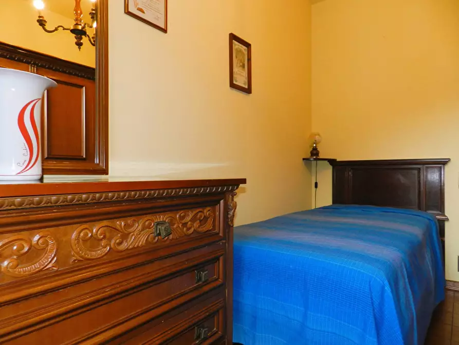 Immagine 50 di Rustico / casale in vendita  a Lucca