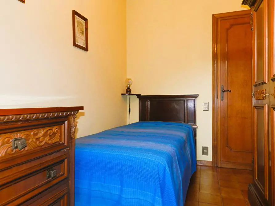 Immagine 51 di Rustico / casale in vendita  a Lucca