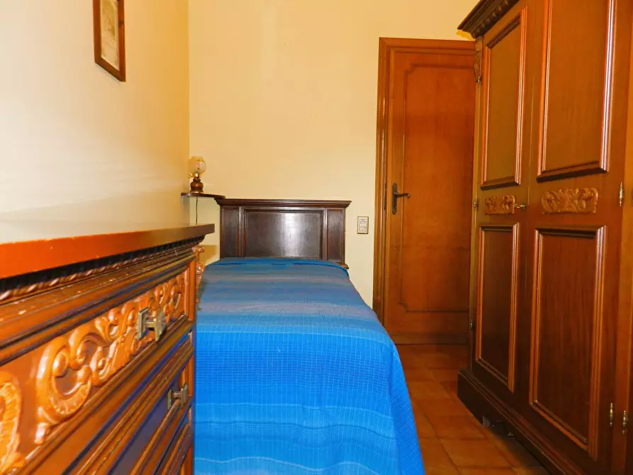 Immagine 52 di Rustico / casale in vendita  a Lucca