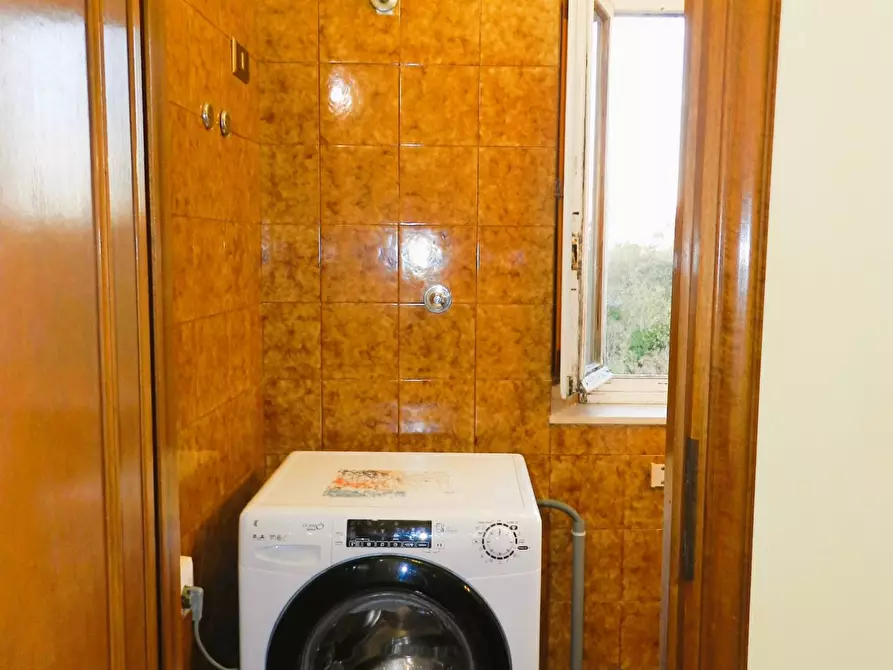 Immagine 55 di Rustico / casale in vendita  a Lucca