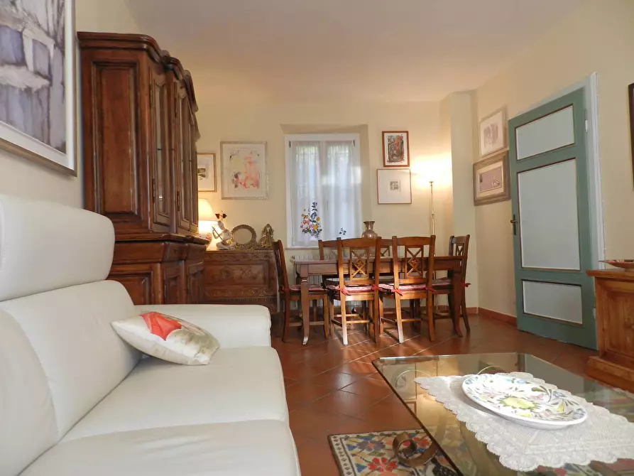 Immagine 5 di Casa semindipendente in vendita  a Lucca