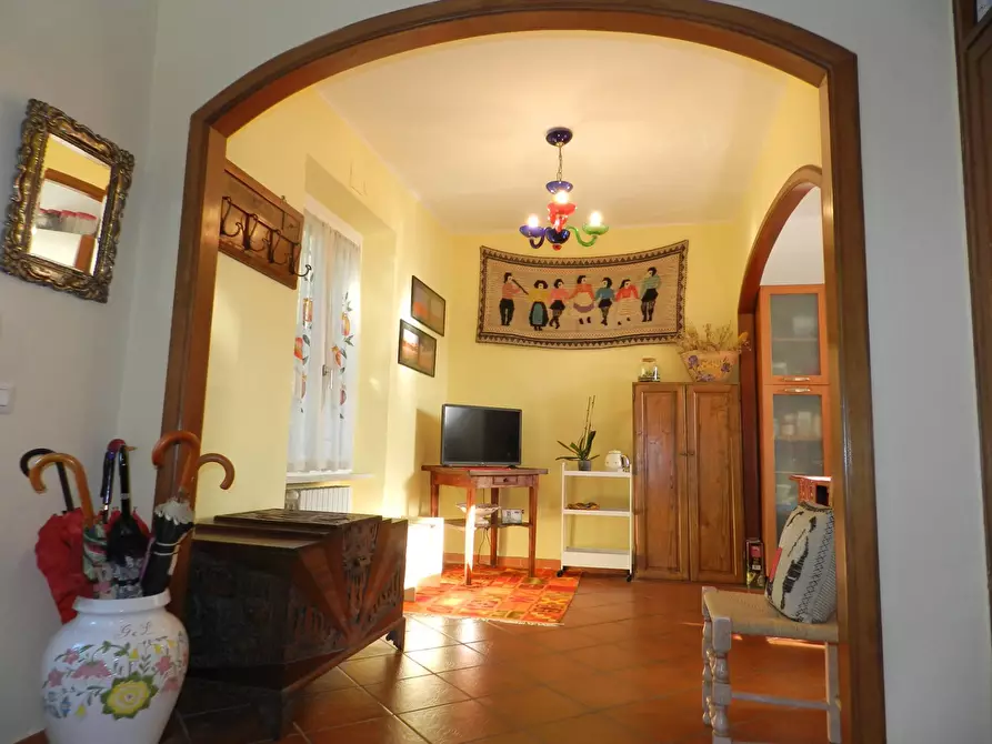 Immagine 14 di Casa semindipendente in vendita  a Lucca