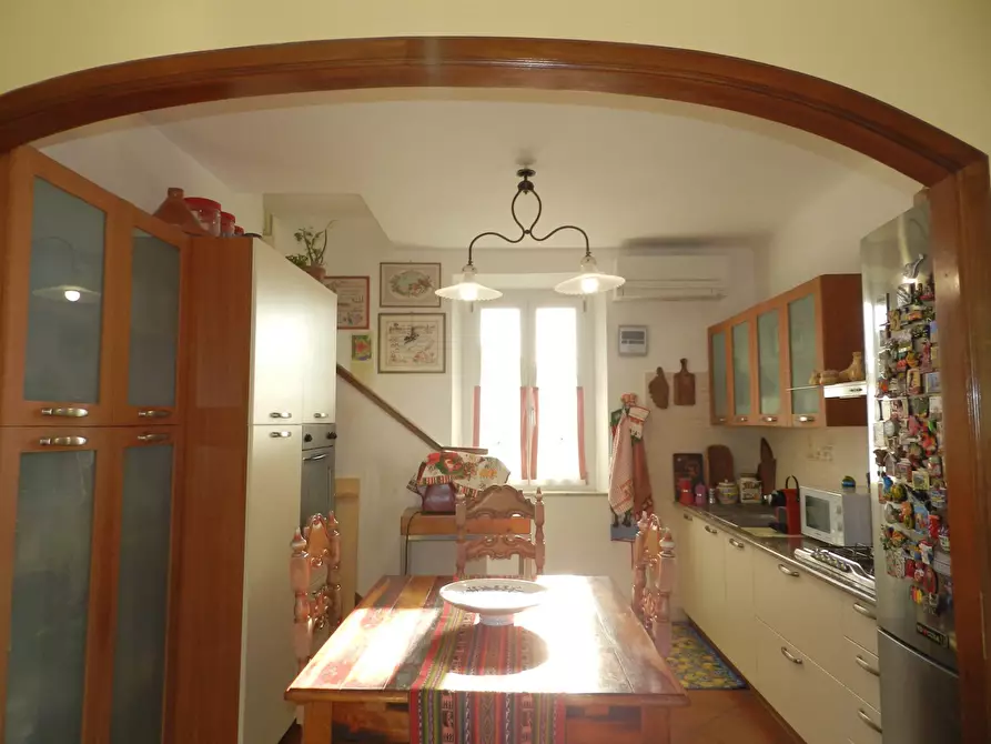 Immagine 16 di Casa semindipendente in vendita  a Lucca
