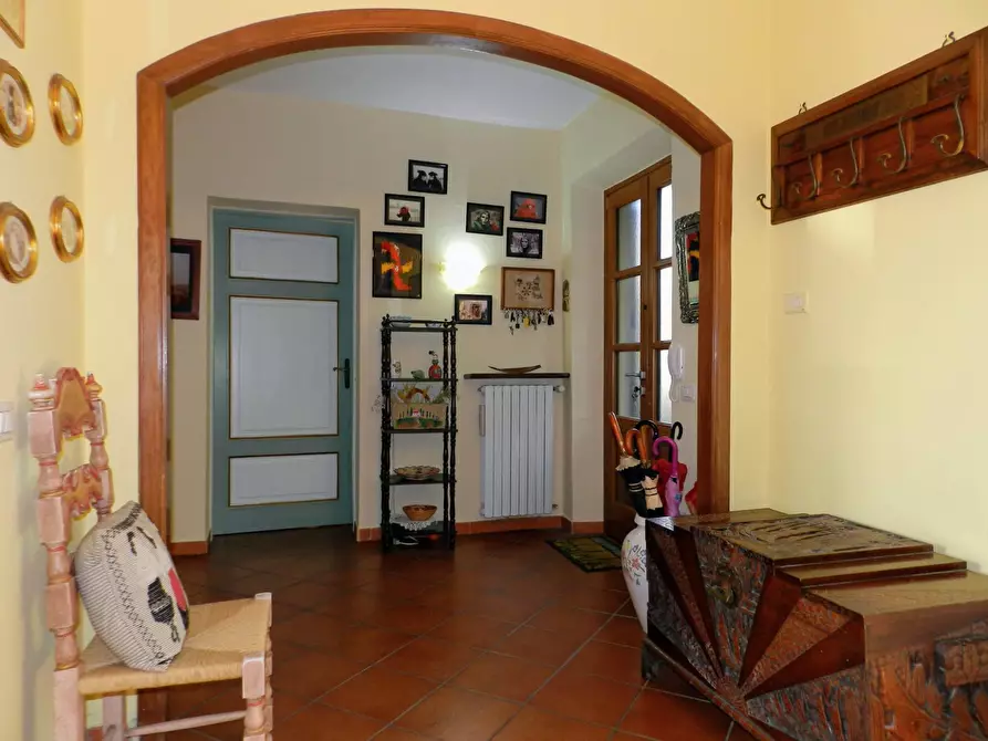 Immagine 18 di Casa semindipendente in vendita  a Lucca