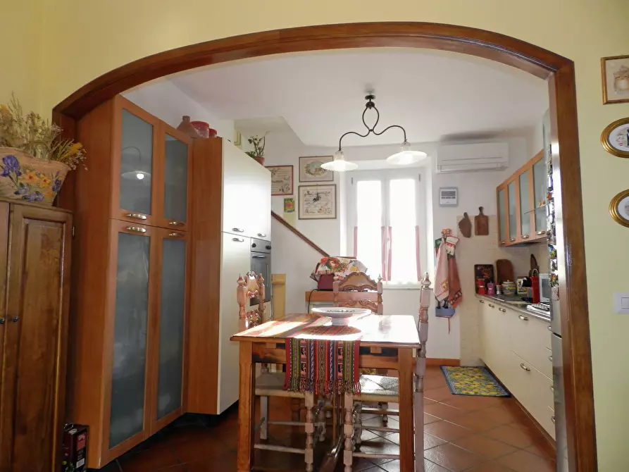 Immagine 21 di Casa semindipendente in vendita  a Lucca