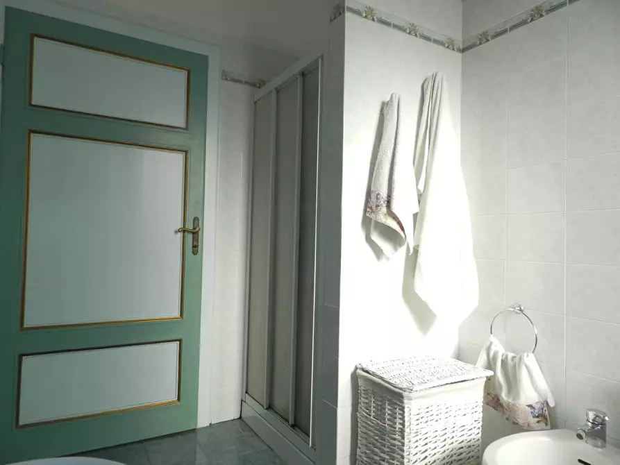 Immagine 29 di Casa semindipendente in vendita  a Lucca