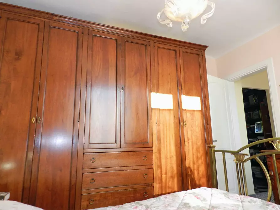 Immagine 42 di Casa semindipendente in vendita  a Lucca