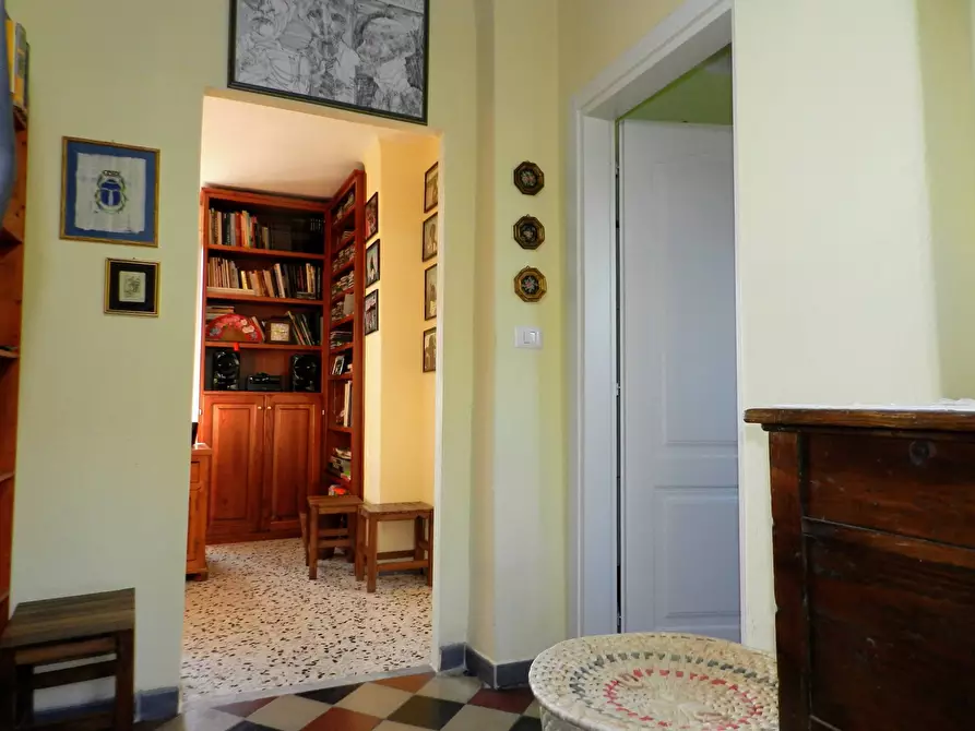Immagine 47 di Casa semindipendente in vendita  a Lucca