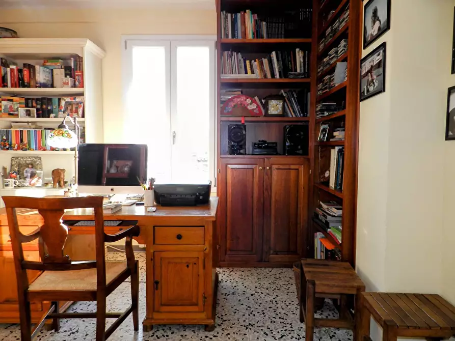 Immagine 48 di Casa semindipendente in vendita  a Lucca