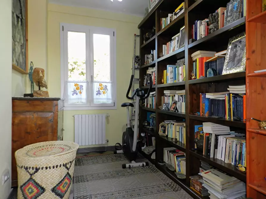 Immagine 52 di Casa semindipendente in vendita  a Lucca