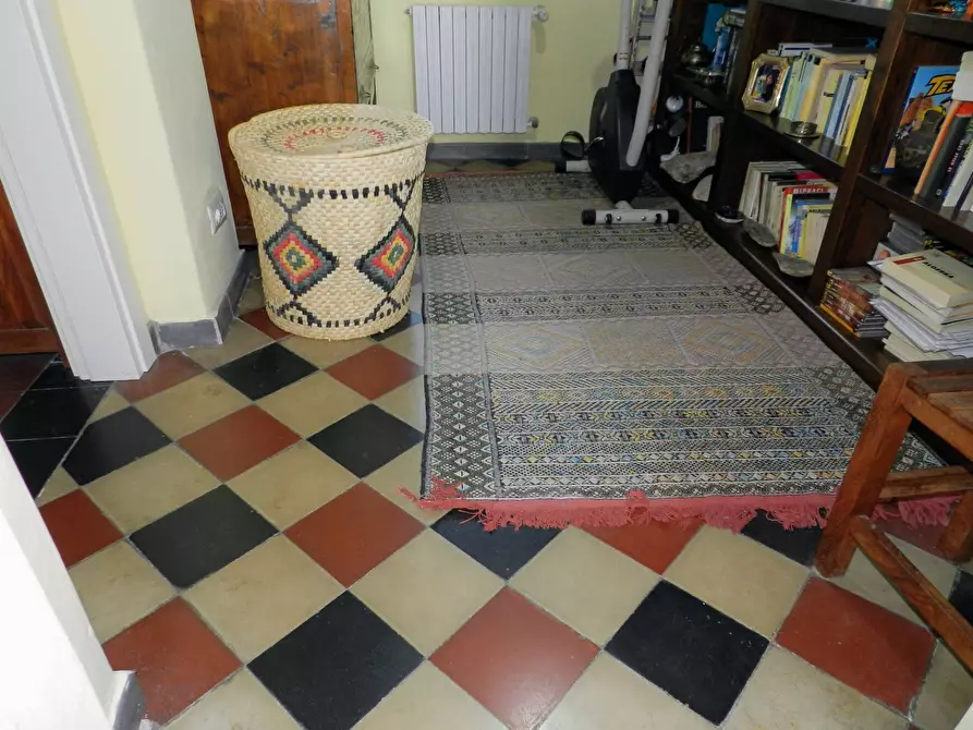 Immagine 51 di Casa semindipendente in vendita  a Lucca