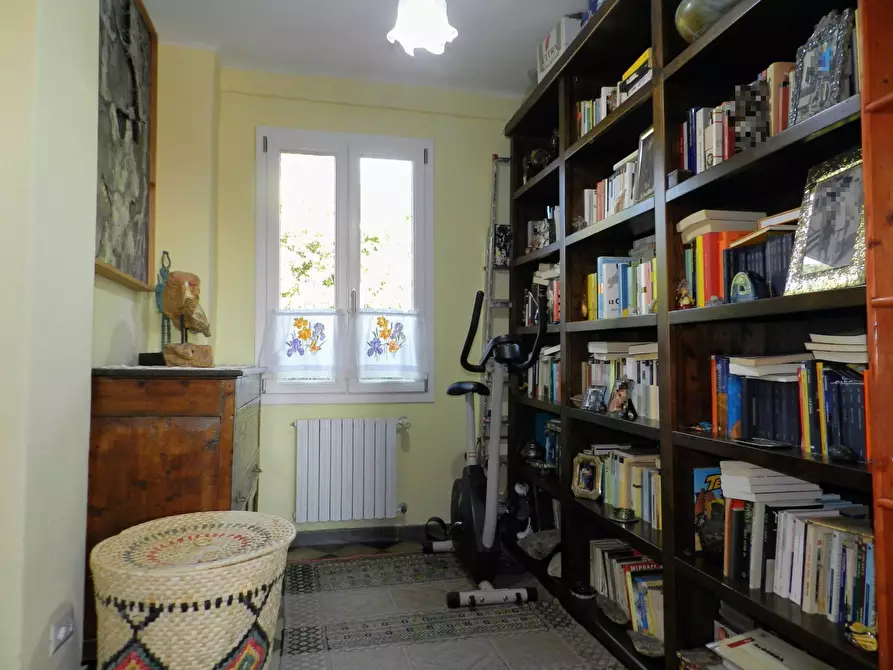 Immagine 56 di Casa semindipendente in vendita  a Lucca