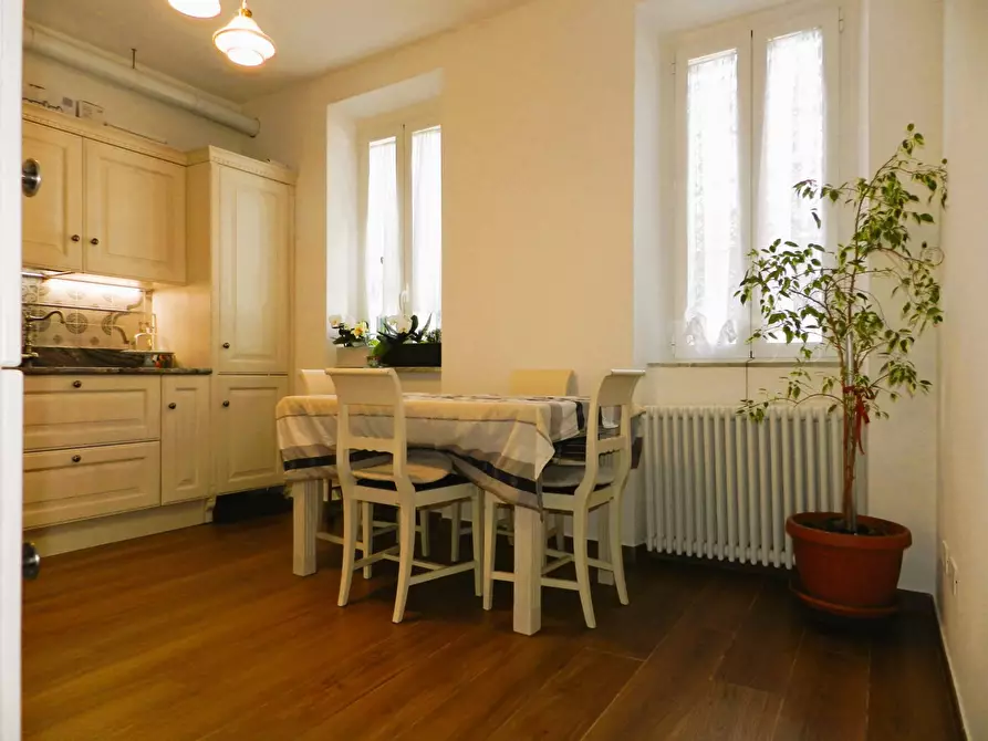 Immagine 1 di Appartamento in vendita  71 a Lucca