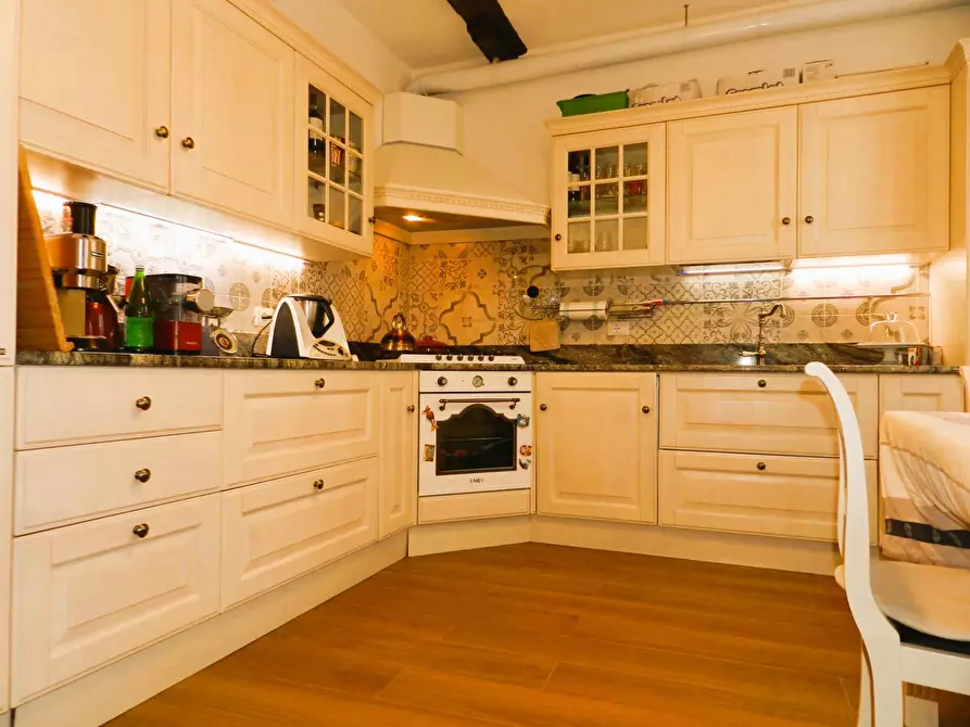 Immagine 3 di Appartamento in vendita  71 a Lucca