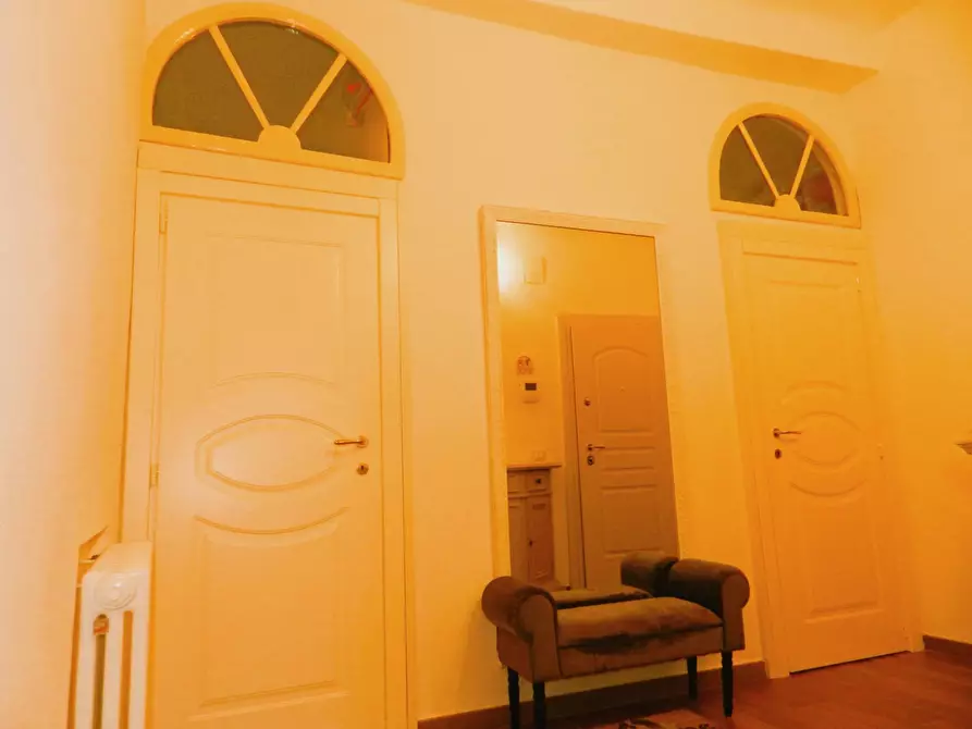 Immagine 12 di Appartamento in vendita  71 a Lucca