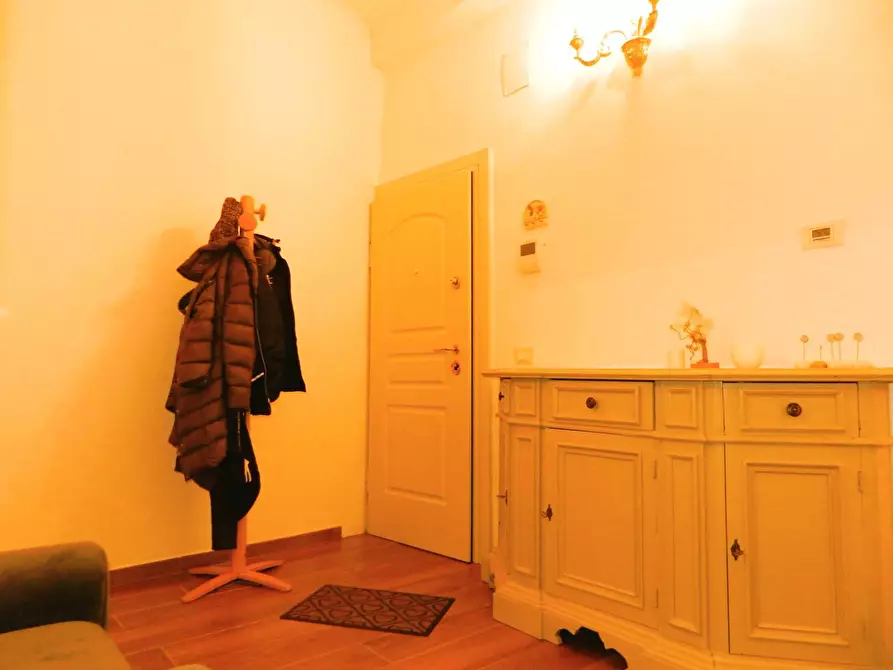 Immagine 14 di Appartamento in vendita  71 a Lucca