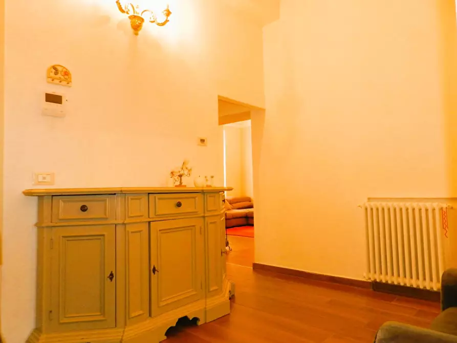 Immagine 16 di Appartamento in vendita  71 a Lucca