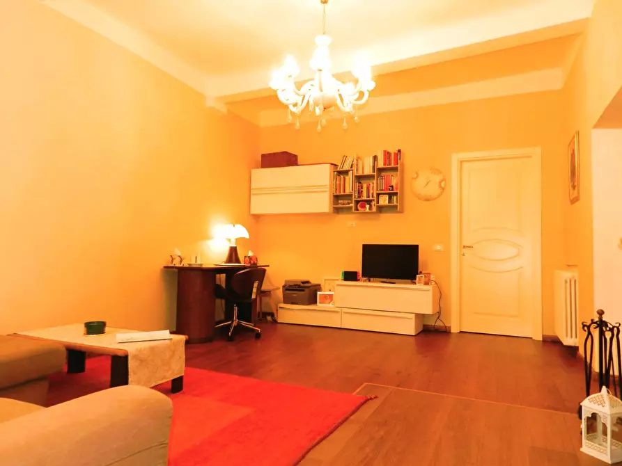 Immagine 21 di Appartamento in vendita  71 a Lucca