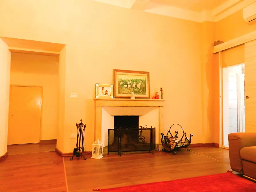 Immagine 23 di Appartamento in vendita  71 a Lucca