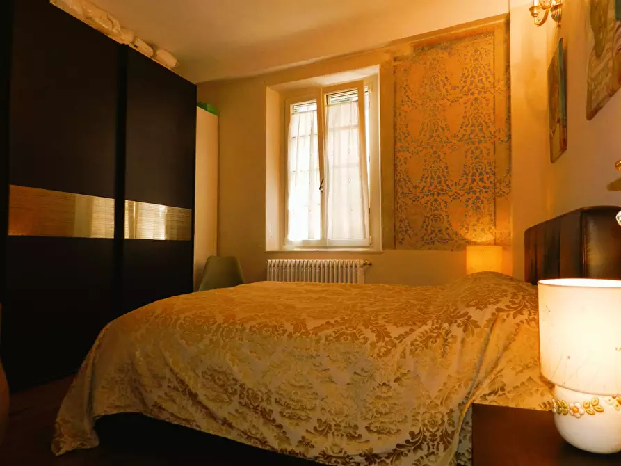 Immagine 25 di Appartamento in vendita  71 a Lucca