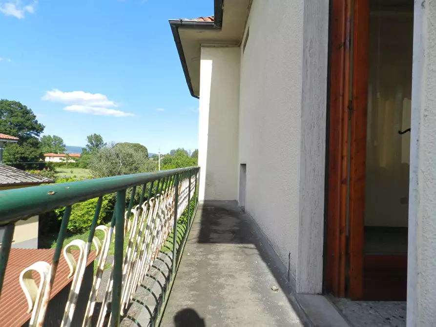Immagine 35 di Villa in vendita  2037 a Lucca