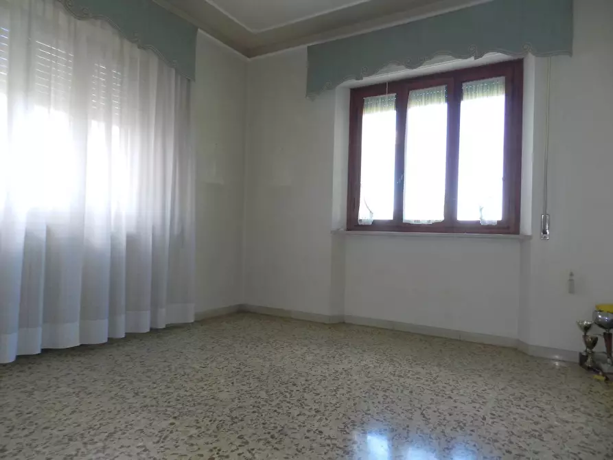 Immagine 49 di Villa in vendita  2037 a Lucca